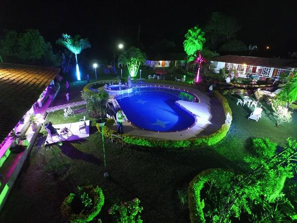 las-piramides-15 - Alquiler de Fincas en el Quindio, Hoteles en el Eje Cafetero