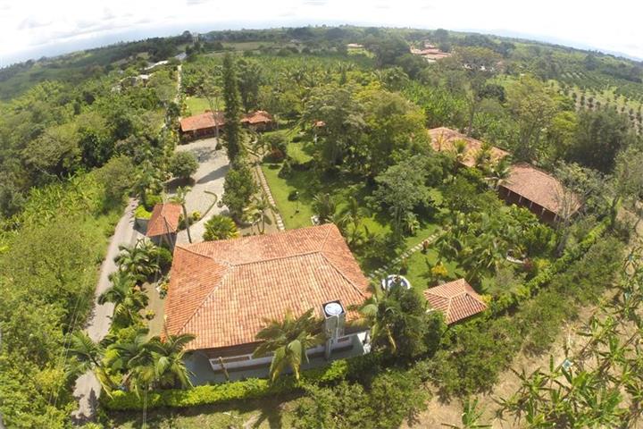 finca-hotel-el-resplandor-1 - Alquiler de Fincas en el Quindio, Hoteles en el Eje Cafetero